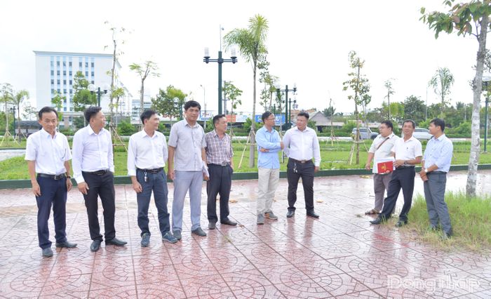 Chủ đầu tư phối hợp với các đơn vị liên quan nghiệm thu, đưa vào sử dụng công trình.