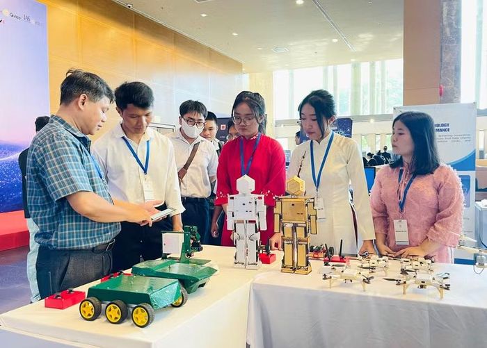 Diễn đàn, triển lãm sản phẩm công nghệ tạo không gian kết nối doanh nghiệp, nhà khoa học, chuyên gia, thúc đẩy đổi mới sáng tạo tại Gia Lai. Ảnh: H.Đ