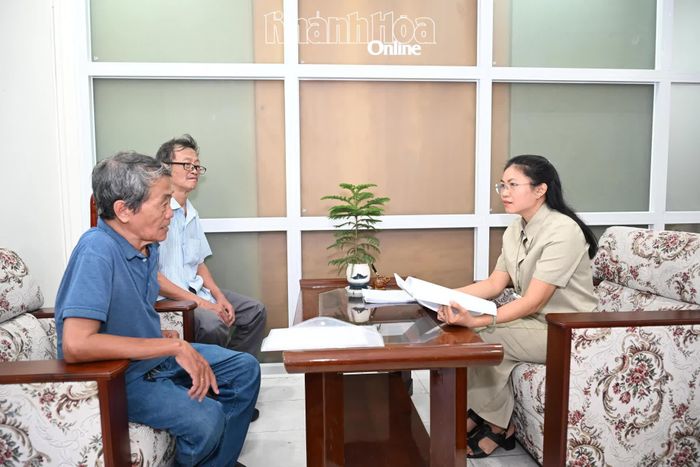 Buổi tiếp công dân tại phường Nha Trang.