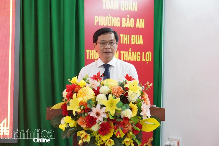 Ông Trần Văn Thống - Bí thư Đảng ủy phường Bảo An phát biểu tại hội nghị.