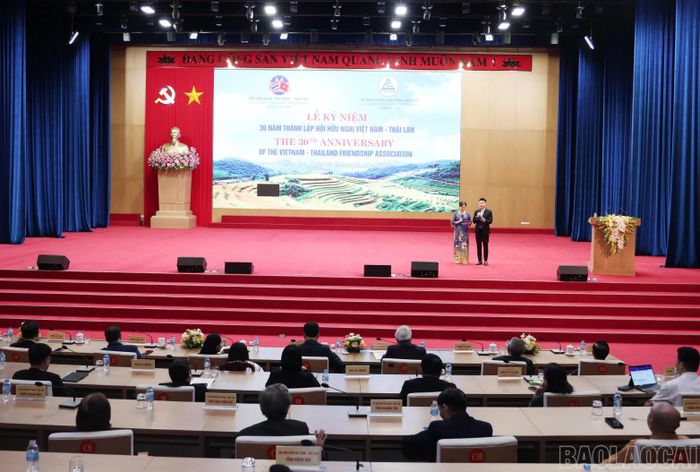 Quang cảnh Lễ kỷ niệm 30 năm thành lập Hội Hữu nghị Việt Nam – Thái Lan.