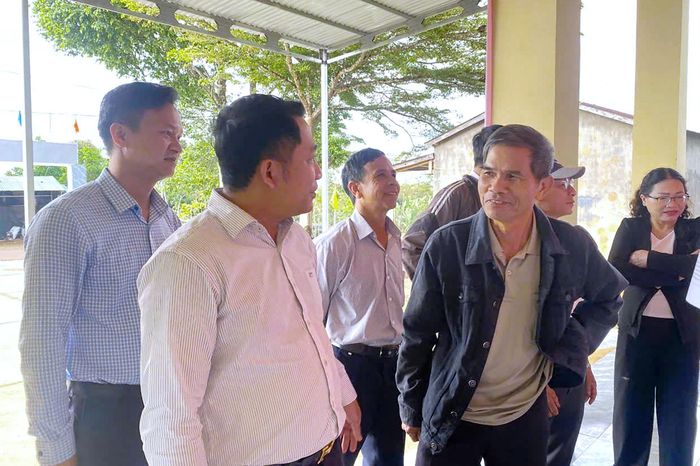 Lãnh đạo HĐND xã Nhân Cơ thường xuyên kiểm tra địa bàn, nắm bắt tâm tư, nguyện vọng của người dân