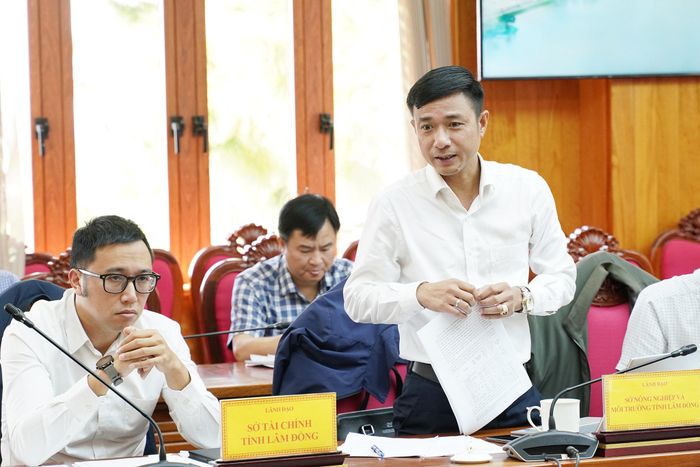 Phó Giám đốc Sở Nông nghiệp và Môi trường Bùi Thanh Hà phát biểu tại cuộc họp