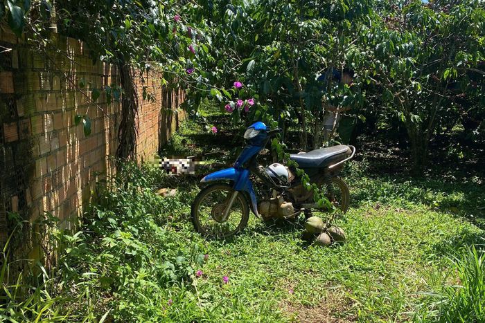 Chiếc xe máy nghi là phương tiện của nạn nhân