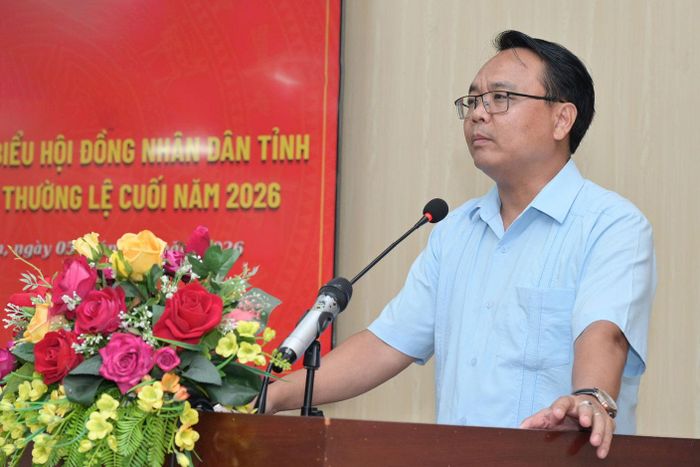 Phó Bí thư Thường trực Tỉnh ủy Đặng Hồng Sỹ trả lời các kiến nghị của cử tri