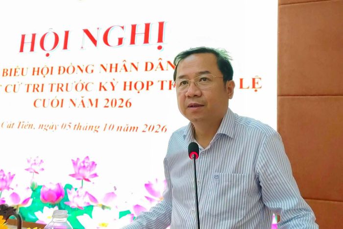 Trưởng Ban Tổ chức Tỉnh uỷ Lâm Đồng Tôn Thiện Đồng trả lời các kiến nghị của cử tri (Ảnh: CTV)