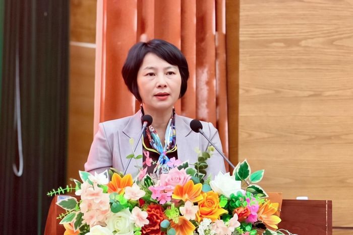 Phó Bí thư Tỉnh ủy, Chủ tịch Ủy ban MTTQ Việt Nam tỉnh Phạm Thị Phúc phát biểu tại hội nghị