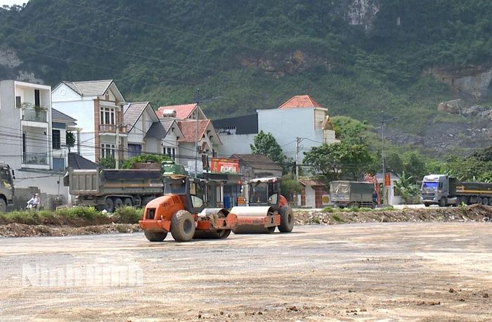 Các địa phương trên địa bàn tỉnh đang đẩy nhanh công tác giải phóng mặt bằng phục vụ thi công các công trình, dự án giao thông, đô thị, phục vụ phát triển KT-XH của tỉnh.