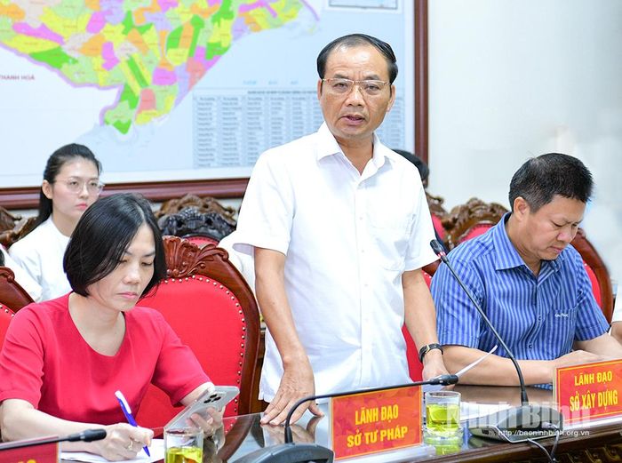Lãnh đạo Sở Xây dựng phát biểu tại buổi làm việc.