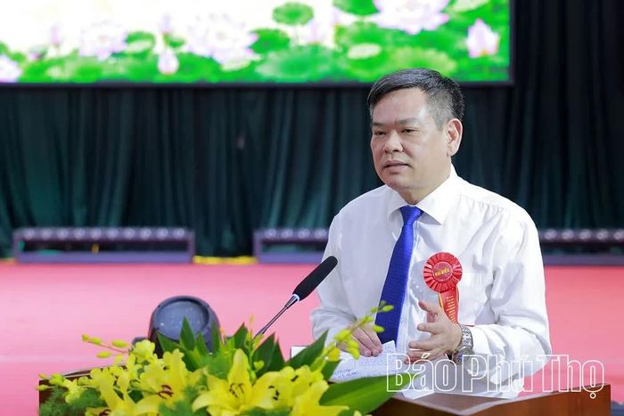 Đồng chí Bí thư Đảng ủy xã Lâm Thao Nguyễn Quang Anh phát biểu tại hội thảo.