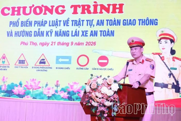 Trung tá Phạm Vũ Hà Minh, Phó Đội trưởng Đội CSGT đường bộ số 4 thông tin về tình hình tai nạn giao thông và các vi phạm thường gặp ở học sinh THPT.