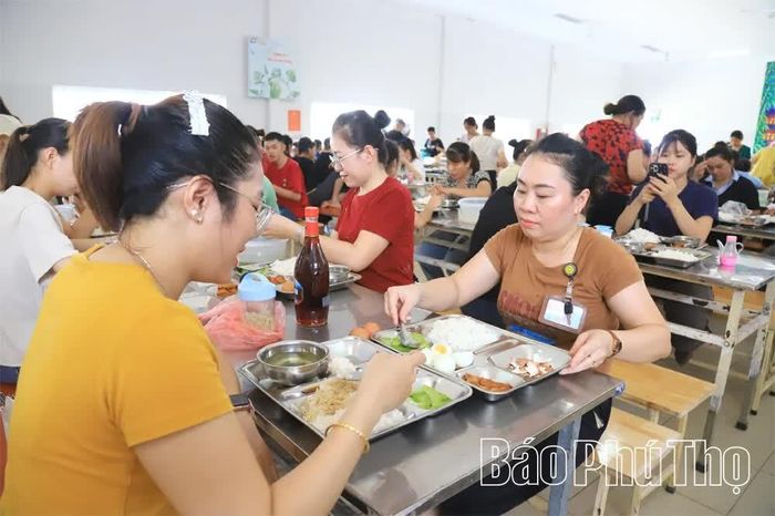 Công ty TNHH GGS Việt Nam chăm lo từng suất ăn cho đội ngũ công nhân.