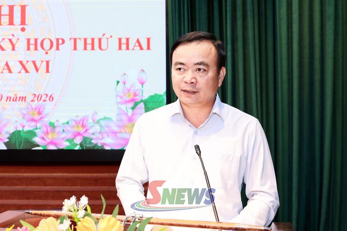 Đồng chí Hà Trung Chiến, Phó Chủ tịch Thường trực UBND tỉnh phát biểu tại hội nghị
