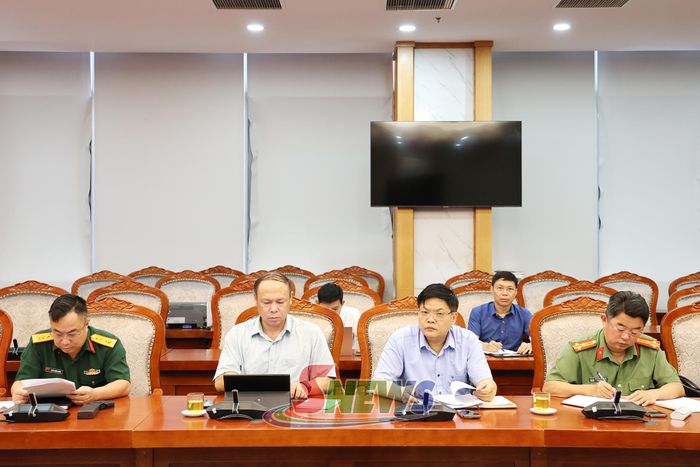 Các đại biểu dự cuộc làm việc.