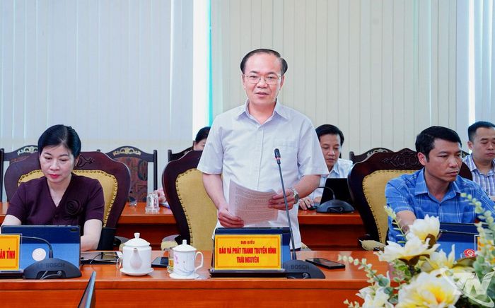 Đồng chí Đỗ Xuân Hòa, Giám đốc Báo và Phát thanh, Truyền hình Thái Nguyên, phát biểu tại Hội nghị.