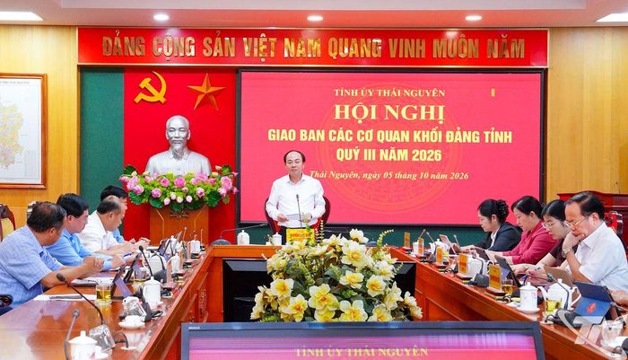 Đồng chí Nguyễn Đăng Bình, Phó Bí thư Thường trực Tỉnh ủy, Trưởng Đoàn đại biểu Quốc hội tỉnh, chủ trì Hội nghị.
