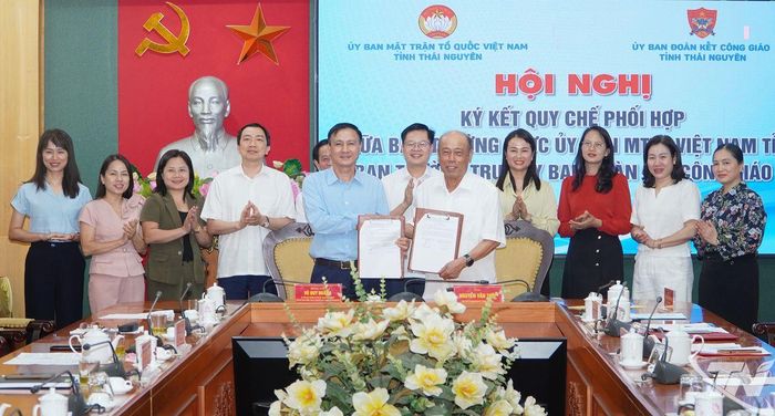 Ban Thường trực Ủy ban MTTQ Việt Nam tỉnh và Ban Thường trực Ủy ban Đoàn kết Công giáo tỉnh Thái Nguyên ký Quy chế phối hợp công tác.