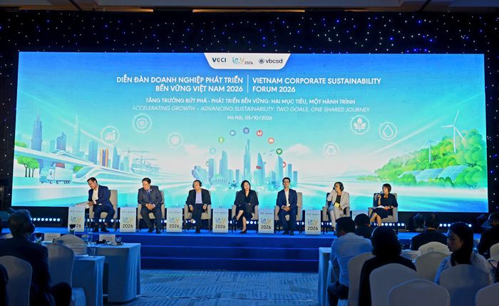 Mục tiêu tăng trưởng hai con số tạo sức ép phải đi nhanh. Nhưng đi nhanh bằng cách tiếp tục tiêu tốn nhiều hơn tài nguyên, vốn và lao động sẽ khó tạo nền tảng cho một chu kỳ tăng trưởng dài hạn.