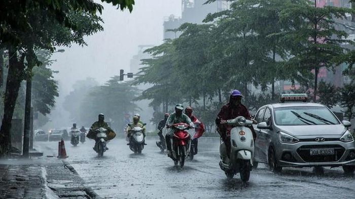 Khu vực Hà Nội trời lạnh, sáng có mưa rào và dông rải rác, cục bộ có nơi mưa to, sau có mưa vài nơi. Ảnh minh họa