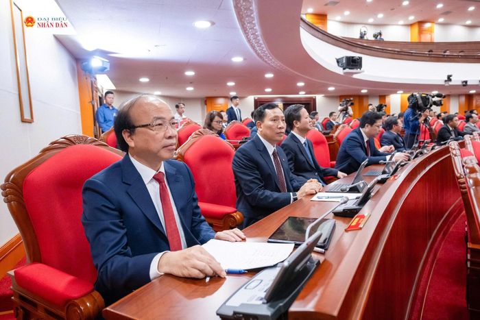 Các đại biểu dự khai mạc Hội nghị Trung ương 4, khóa XIV