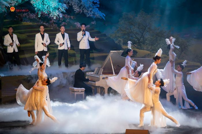 Tiết mục văn nghệ tại Chương trình