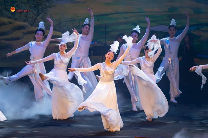 Tiết mục văn nghệ tại Chương trình