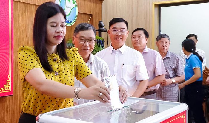  Cán bộ lãnh đạo các tổ chức chính trị - xã hội hưởng ứng phong trào phát động.