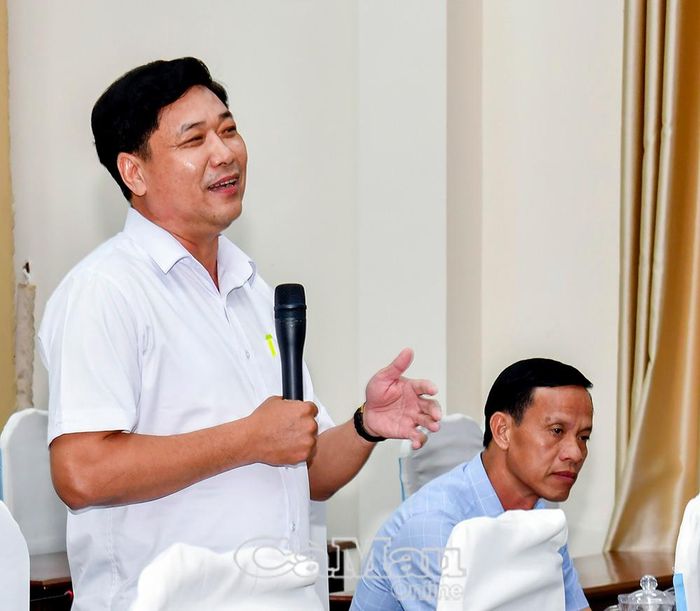 Ông Huỳnh Thanh Dũng, Phó Giám đốc Sở Nông nghiệp và Môi trường, đóng góp ý kiến từ thực tiễn quản lý và đời sống tại địa phương.