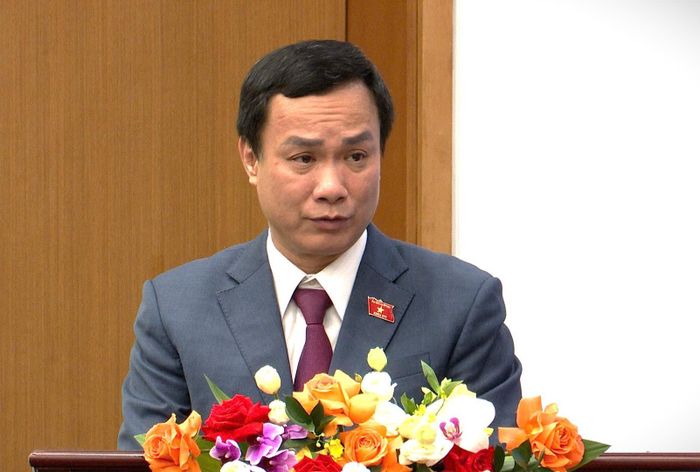 Phó Chủ nhiệm Ủy ban Văn hóa và Xã hội Triệu Thế Hùng phát biểu tại buổi gặp mặt báo chí. Ảnh: Thanh Trang