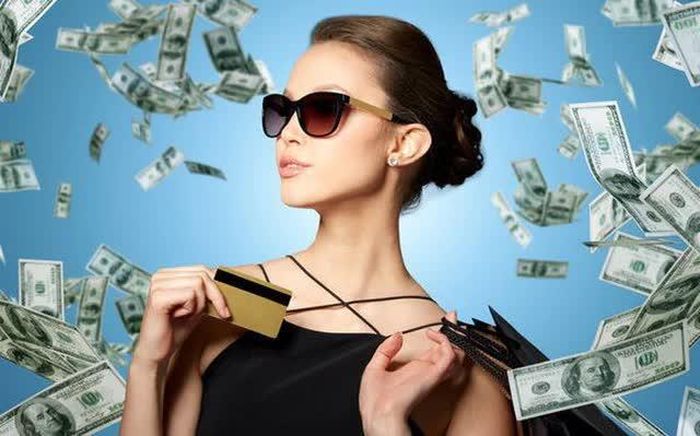 12 thói quen trong cách làm việc, học hỏi và quản lý tiền có thể giúp một người từng bước cải thiện thu nhập và tài chính. Ảnh minh họa
