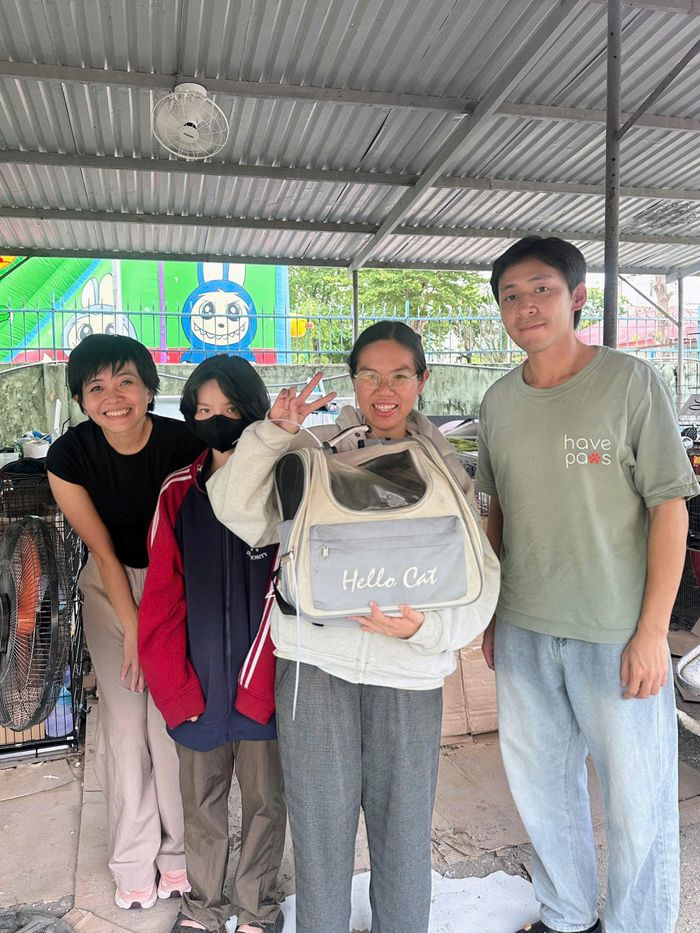 Trao trả thú cưng cho các khổ chủ