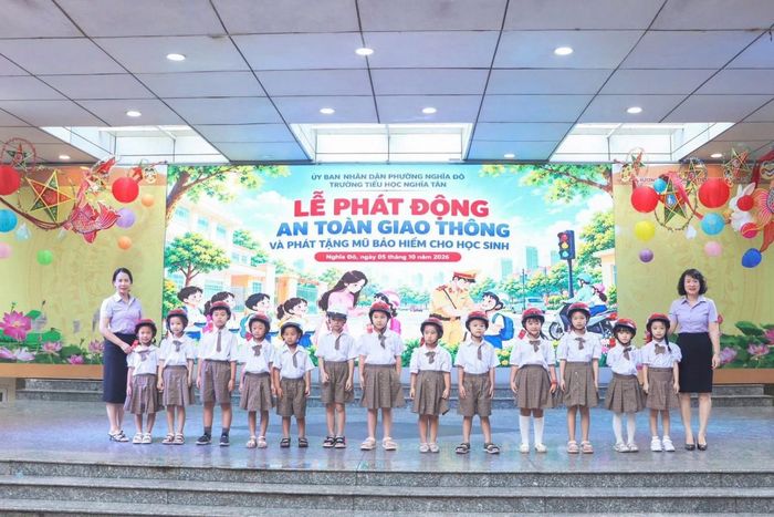 Phong trào xây dựng văn hóa giao thông an toàn được Trường Tiểu học Nghĩa Tân duy trì và đẩy mạnh thành hoạt động thường niên. Ảnh Trường Tiểu học Nghĩa Tân.