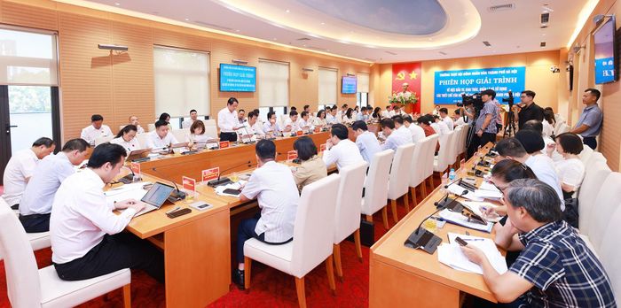 Một phiên họp của Thường trực HĐND thành phố Hà Nội. Ảnh: P.N
