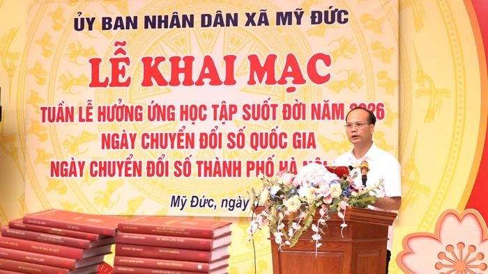 Phó Chủ tịch UBND xã Mỹ Đức Phạm Trọng Của phát biểu tại buổi lễ. Ảnh: Biên Phạm