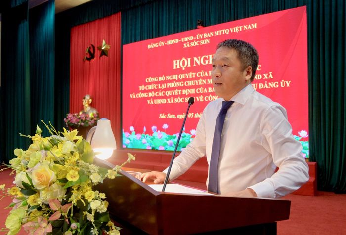 Bí thư Đảng ủy xã Sóc Sơn Bùi Bảo Tuấn phát biểu. Ảnh: Tùng Nguyễn.