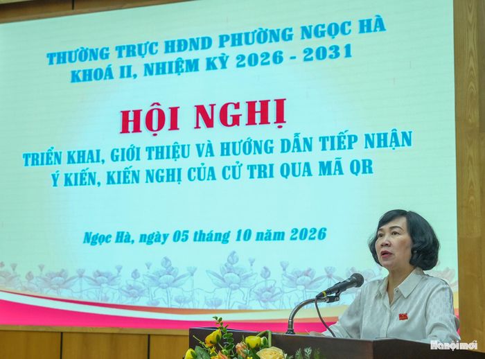 Phó Bí thư Thường trực Đảng ủy, Chủ tịch HĐND phường Ngọc Hà Đỗ Thị Duy Nhiên phát biểu tại hội nghị. Ảnh: Duy Khánh