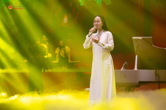 Tiết mục văn nghệ tại Chương trình. Ảnh: daibieunhandan.vn