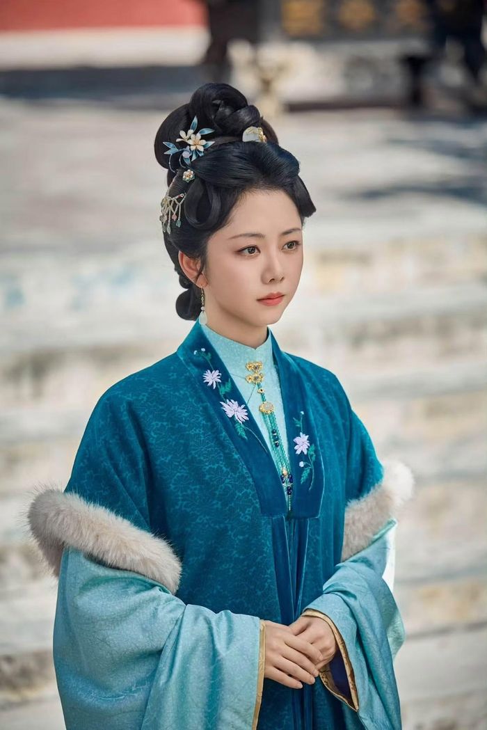 Đàm Tùng Vận từng bị chê là biểu cảm đơn điệu.