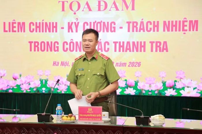 Thiếu tướng Nguyễn Ngọc Quyền - Phó Bí thư Đảng uỷ, Phó Giám đốc CATP Hà Nội phát biểu khai mạc toạ đàm