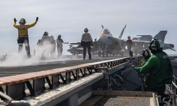 Vì vậy, sự khác biệt giữa máy bay tác chiến điện tử EA-18G Growler và tiêm kích hạm F/A-18F Super Hornet không nằm đơn thuần ở hình dáng bên ngoài.