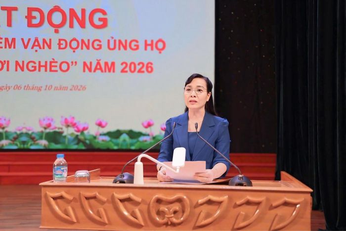 Bà Nguyễn Thị Hà - UV BTV Thành ủy, Chủ tịch UBMTTQ Thành phố Bắc Ninh, Trưởng Ban Vận động Quỹ “Vì người nghèo” thành phố Bắc Ninh. Ảnh: T.N