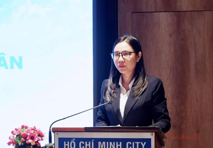 Chủ tịch Liên hiệp các tổ chức hữu nghị TPHCM Hà Thanh phát biểu tại hội nghị. Ảnh: H.Lê