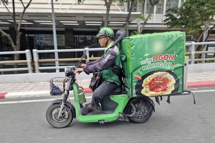  Honda Benly e: và Selex Camel có thể xem là những mẫu xe máy điện "tiên phong" nhắm đến nhu cầu chở hàng, giao nhận. Ảnh: Vĩnh Phúc, Phúc Hậu. 