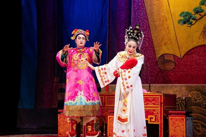 Vở tuồng "Triệu Đình Long cứu Chúa"