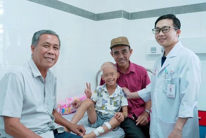 Bé trai 7 tuổi hồi phục tốt sau ca phẫu thuật thành công