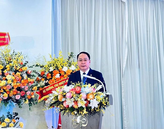 Ông Mã Thế Anh, Cục trưởng Cục Mỹ thuật, Nhiếp ảnh và Triển lãm (Bộ VHTTDL) được bầu giữ chức Chủ tịch Hội Văn học nghệ thuật các dân tộc thiểu số Việt Nam khóa VII. Ảnh: Hoài Nam