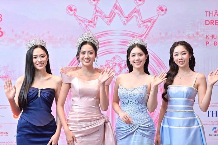 Top 4 "Hoa hậu Việt Nam 2024" khoe vẻ rạng ngời khi chung khung hình