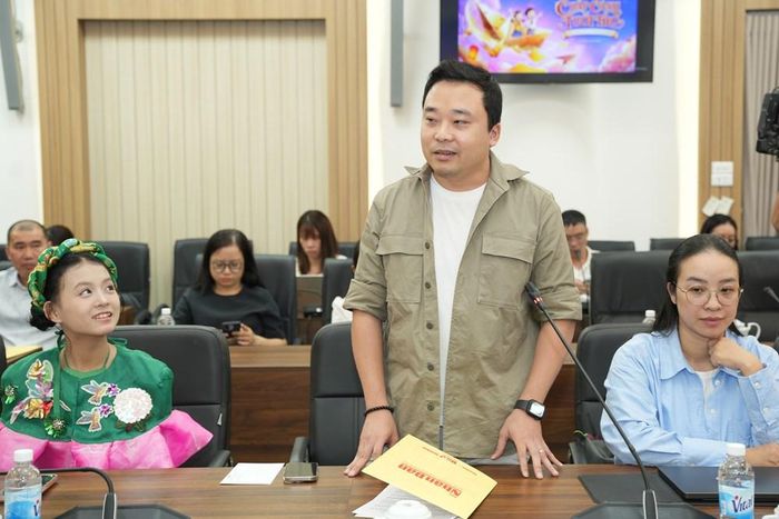 Giám đốc âm nhạc Nguyễn Hữu Vượng chia sẻ, việc lựa chọn âm nhạc cho chương trình là một bài toán không đơn giản
