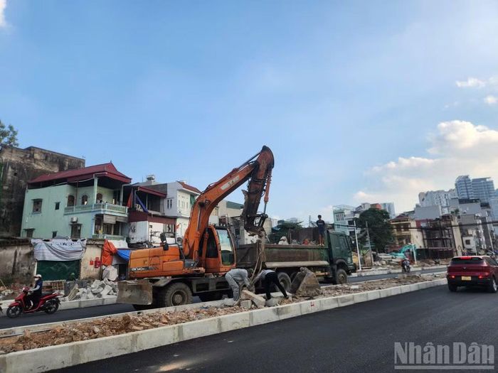 Nêu cao tinh thần "6 rõ" của Ủy ban nhân dân thành phố Hà Nội, dự án đường Vành đai 2,5 Hà Nội đang chạy nước rút trước ngày 10/10/2026 để về đích.