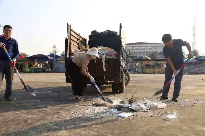  Ý thức bảo vệ môi trường của người dân Thủ đô được nâng cao. (Ảnh: Thanh Hậu) 